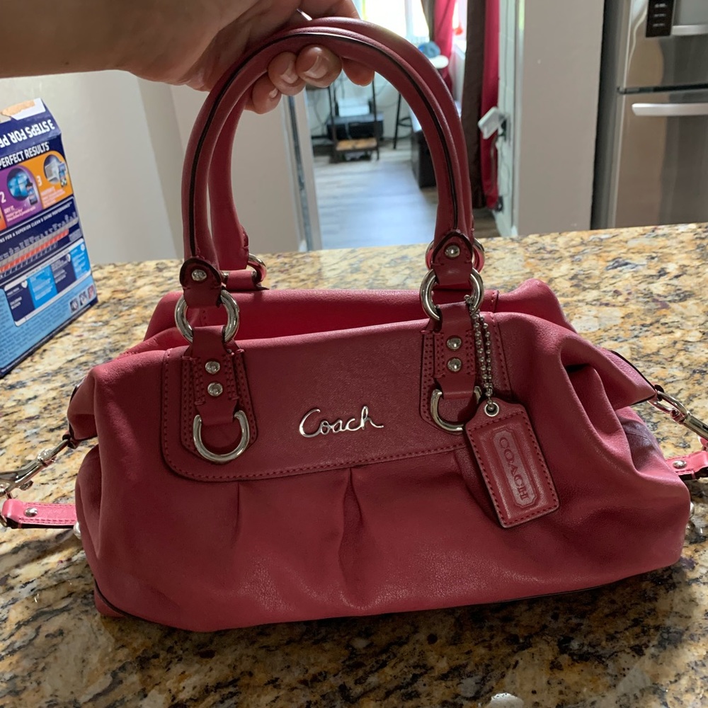 Hand bag / shoulder bag